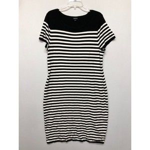 Torrid Women Size 2 Black & White Stripe Sweater-Knit Short Shift Dress B226 -10